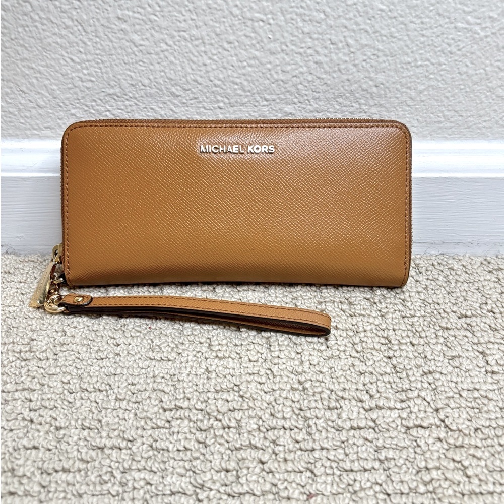 Michael Kors Wristlet Wallet